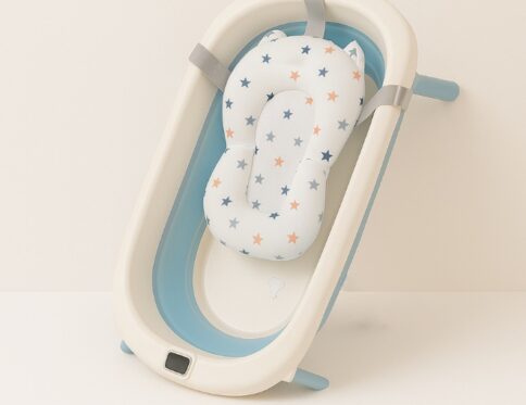 بانيو أطفال قابل للطي, حوض استحمام للرضع, ميزان حرارة ديجيتال, موفر للمساحة, دعم استحمام لحديثي الولادة, مستلزمات البيبي, بانيو محمول, استحمام آمن.