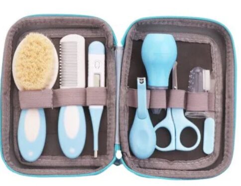 طقم العناية بالطفل المتكامل من Chicco – أساسيات حديثي الولادة باللون الأزرق (8 قطع)